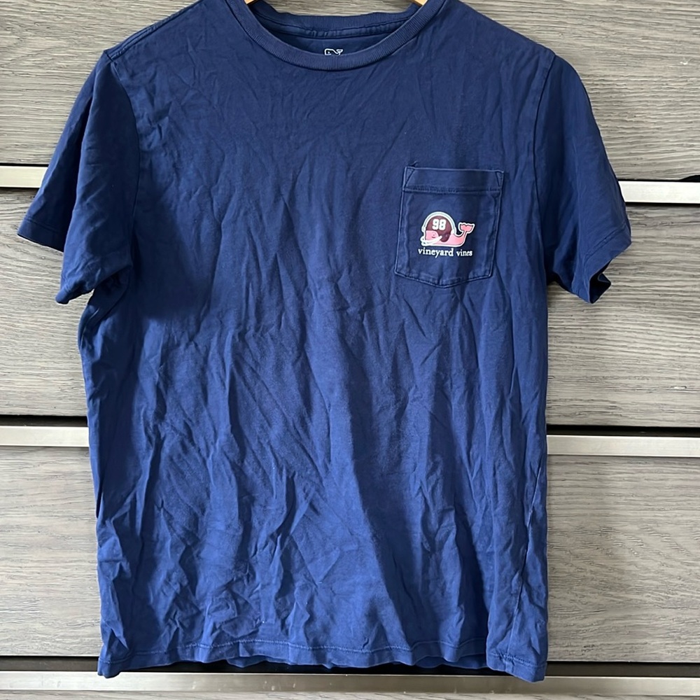 Vineyard Vines football t-shirt - size L (16)